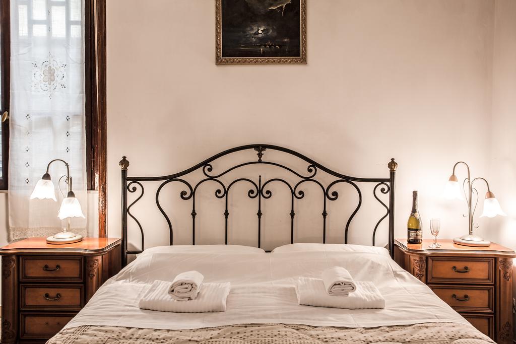 Alojamento de Acomodação e Pequeno-almoço Residenza Ave 4*